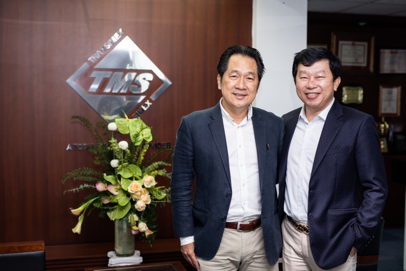 Le Duy Hiep, Chairman of the Vietnam Logistics Business Association, and Son N. Duong, Area Cargo Manager Vietnam and Cambodia at Cathay Pacific