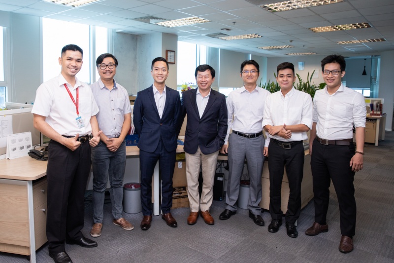 Cathay Pacific’s Jason Choi, Country Manager Vietnam and Cambodia, and Son N. Duong, Area Cargo Manager Vietnam and Cambodia with the Cargo team in Ho Chi Minh